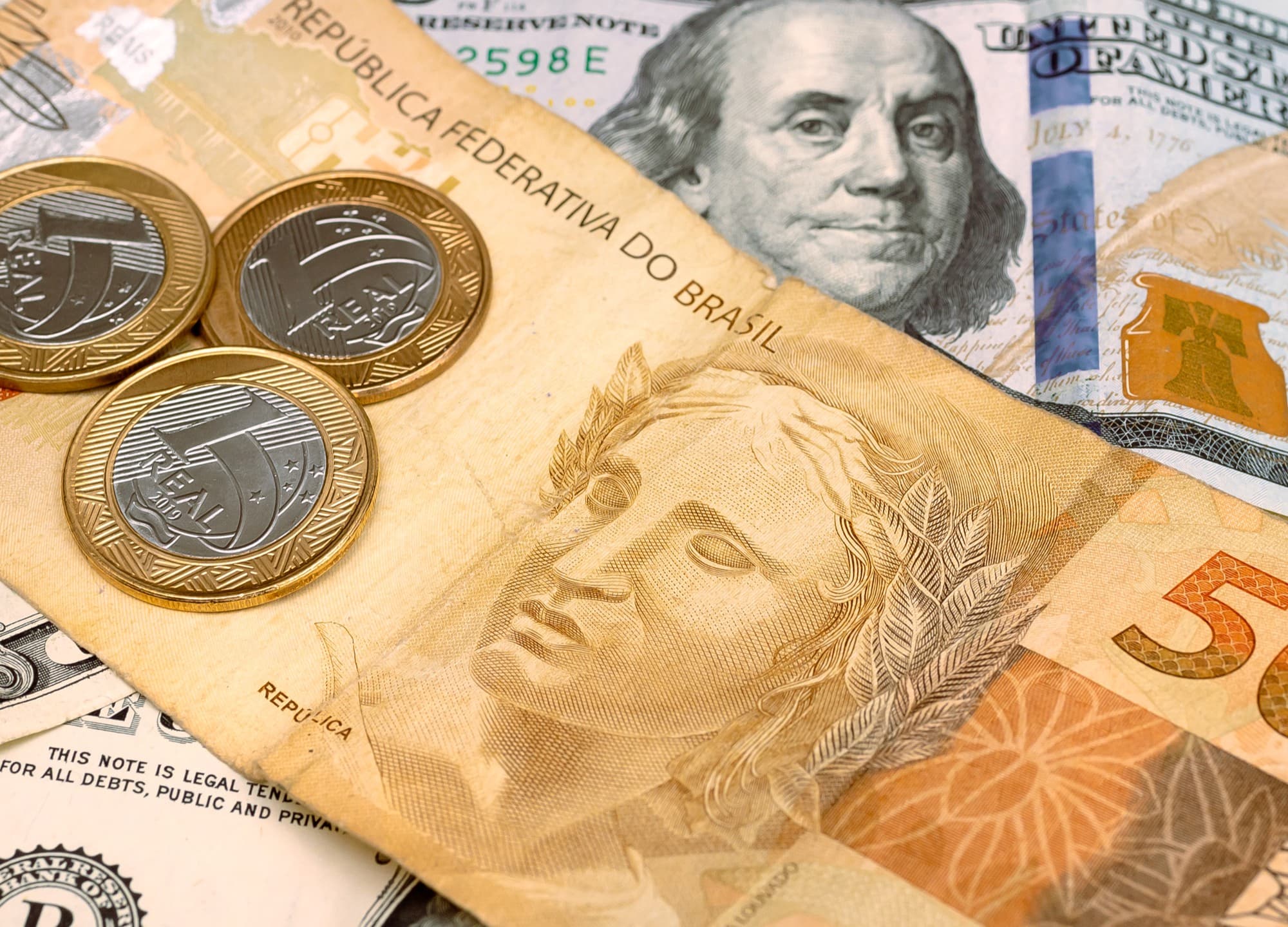 Posicionamento FINDES e CNI: Tarifa adicional de 25% dos EUA ameaça exportações brasileiras e preocupa indústria