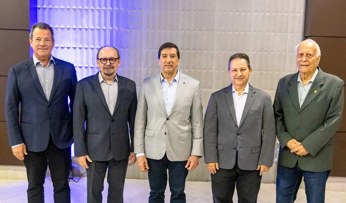 Candidatos ao governo do ES assinam compromisso com setor produtivo
