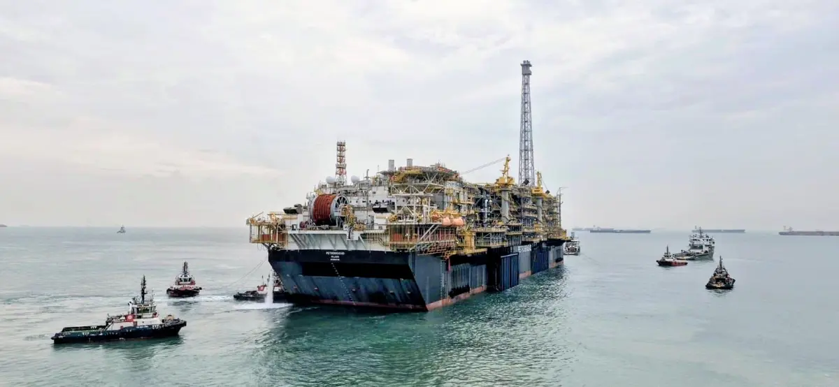 Plataforma P-80 chega ao Brasil para reforçar produção da Petrobras no pré-sal