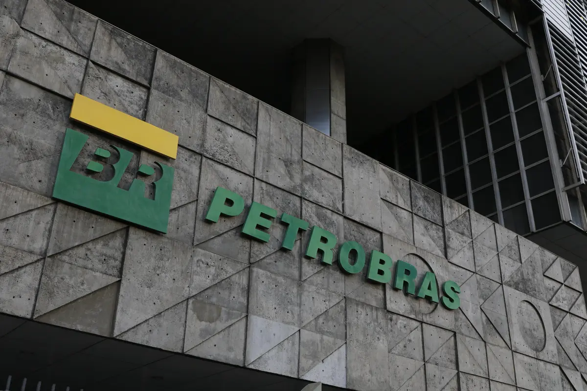 Petrobras dobra de valor e bate recorde na Bolsa
