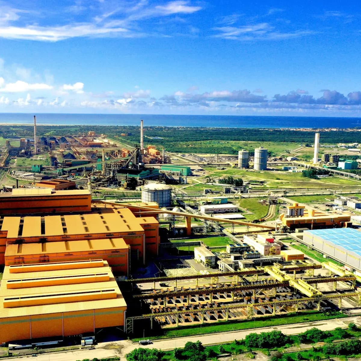 Siderúrgicas retomam investimentos e planos de expansão no Brasil